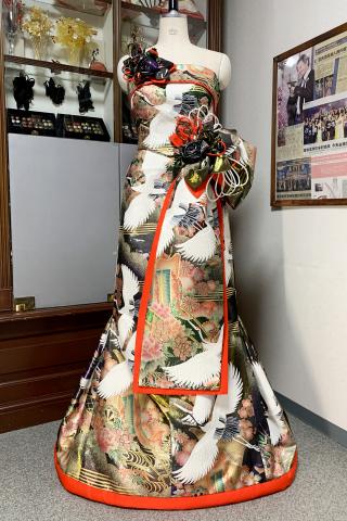 Japanese Kimono Dress Iridescent Uchikake [Crane]