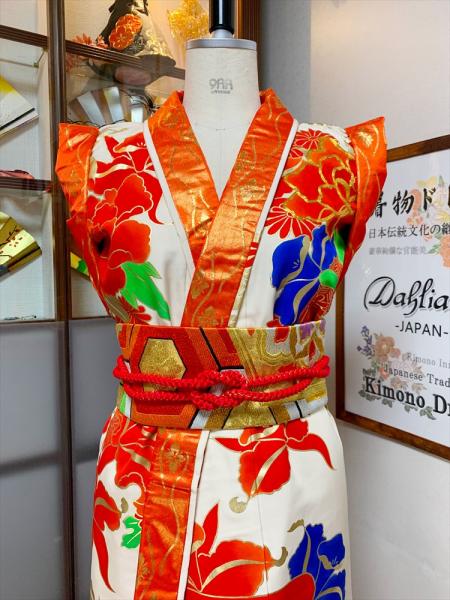 Japanese Kimono Dress Uchikake [Floral]1