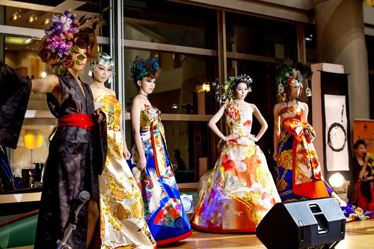 Japanese Kimono Dress Fashion show