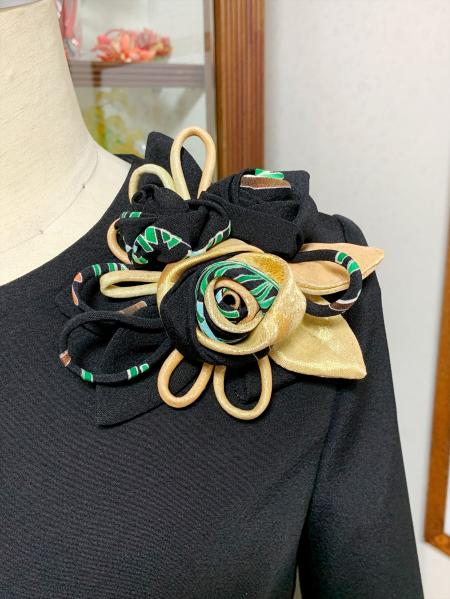 留袖ドレス 黒・金・緑 2ピース [花]3