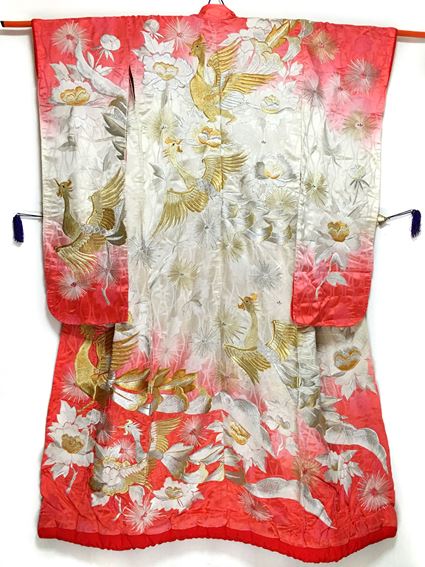 No.01011Uchikake Red White [Phoenix] Silk<br>Used Kimono